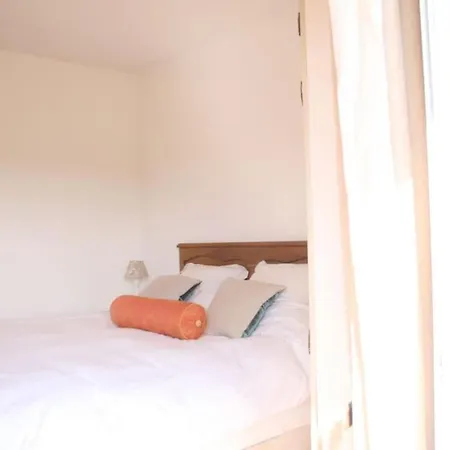 Spacious Cannes With Ac Throughout And Large Private Pool 别墅 *