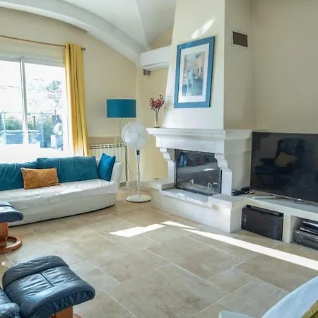 Spacious Cannes With Ac Throughout And Large Private Pool 别墅 瓦洛里