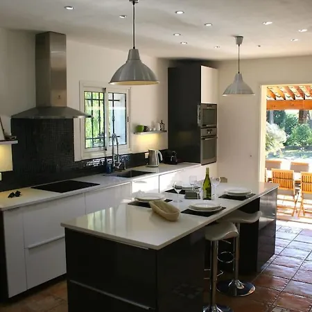 Villa Spacious Cannes With Ac Throughout And Large Private Pool Vallauris