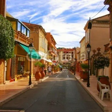 Spacious Cannes With Ac Throughout And Large Private Pool