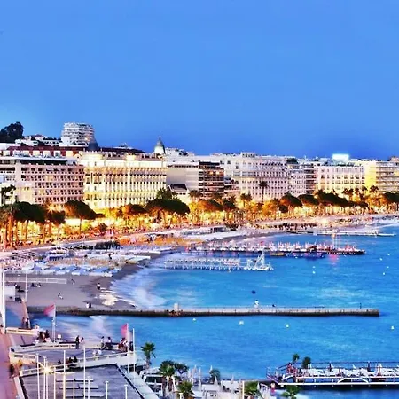 빌라 Spacious Cannes With Ac Throughout And Large Private Pool