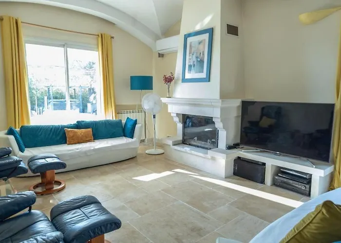 Spacious Cannes With Ac Throughout And Large Private Pool Villa Vallauris